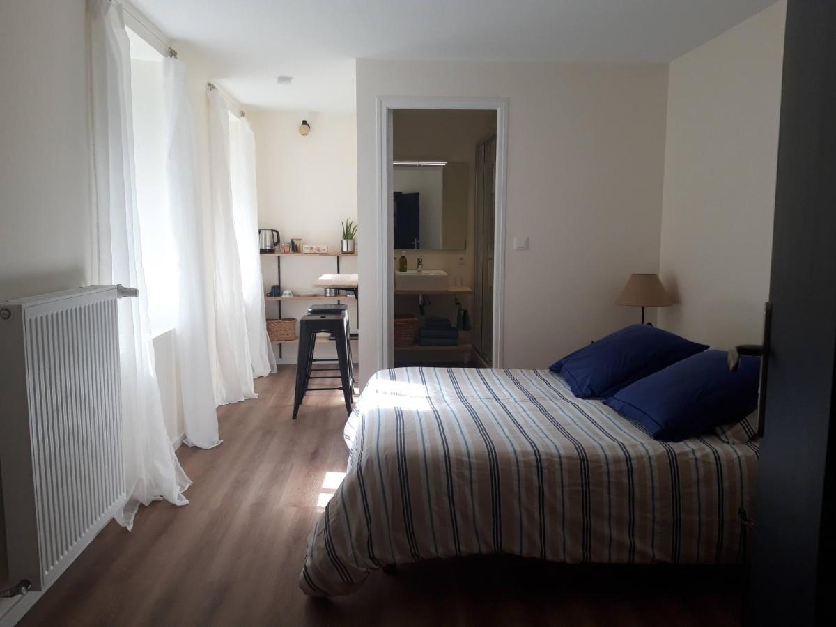 Agreables Chambres Independantes - Coutances Centre Εξωτερικό φωτογραφία